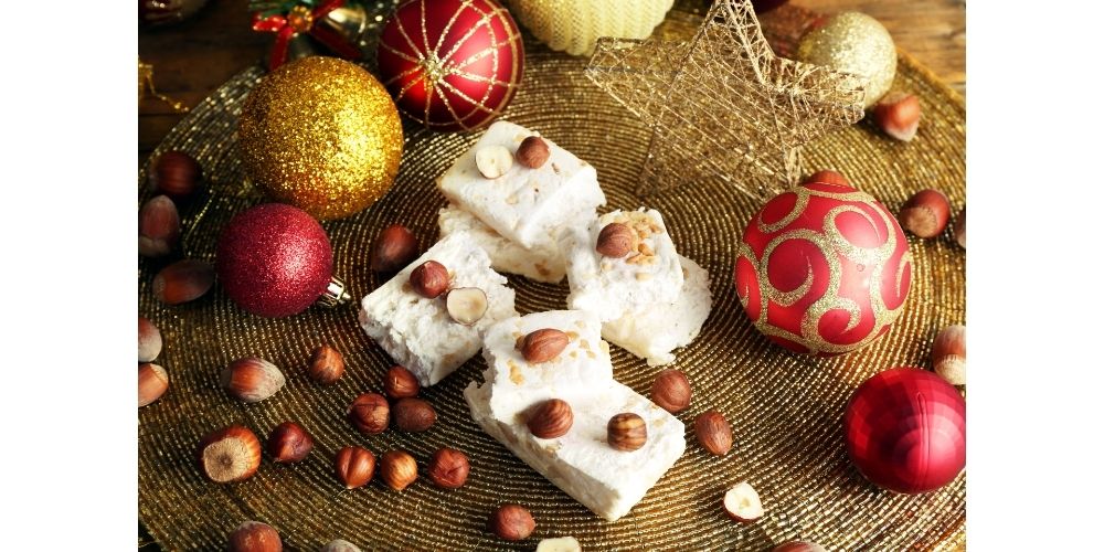 20211124132656Torrone nocciole Natale.jpg